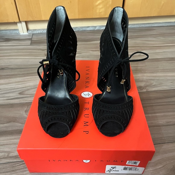 Ivanka trump black suede Delfina sandal - Picture 2 of 7